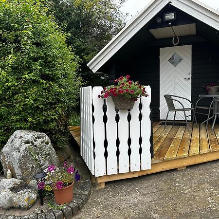 Stunning Romantic Cabin Close To Baltic See Idestrup Экстерьер фото
