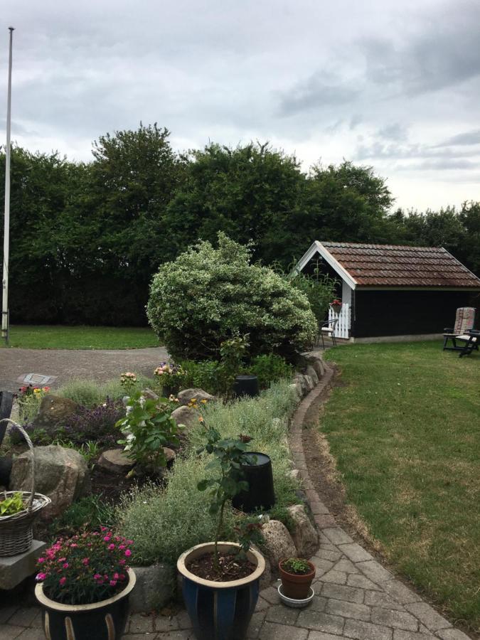 Stunning Romantic Cabin Close To Baltic See Idestrup Экстерьер фото